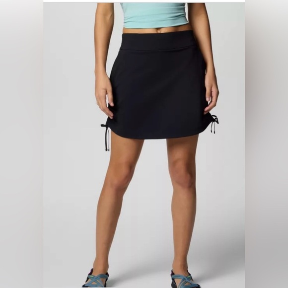Columbia UPF 50 All Seasons™ Ruched Skort Black Size M - Picture 1 of 14